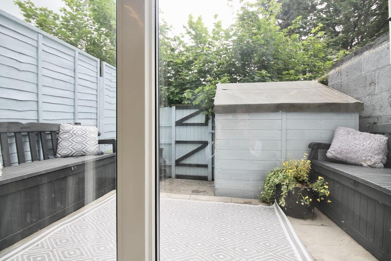 Katie'S House Cumbernauld Exterior foto