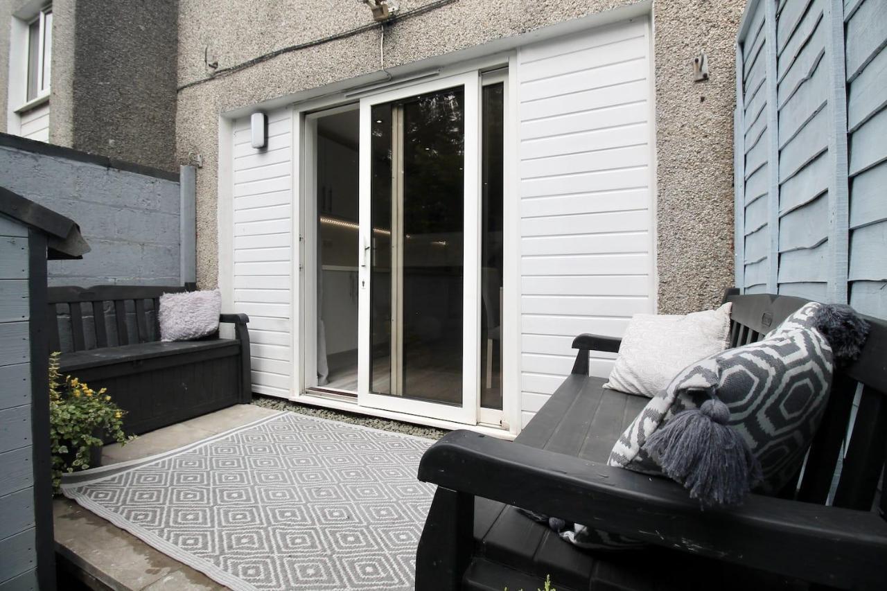 Katie'S House Cumbernauld Exterior foto